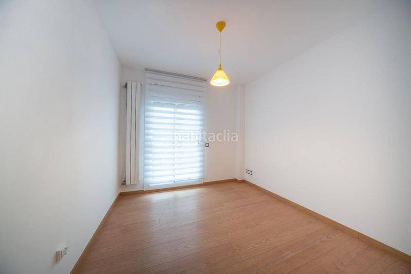 Foto 04e7568e-332b-4330-869f-bfb2eef25359. Casa amb aparcament a Poble Sec Igualada