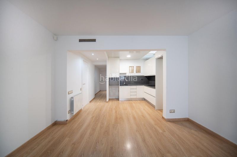 Foto 2134a34c-96ce-42db-8c50-69efcdd007ac. Casa amb aparcament a Poble Sec Igualada