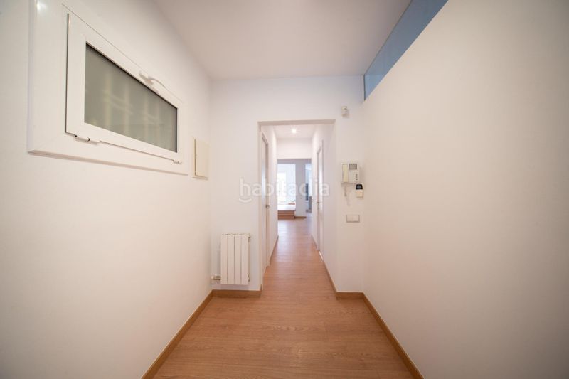 Foto 2b3a29f9-ca3e-431b-a9fb-d259595c2848. Casa amb aparcament a Poble Sec Igualada