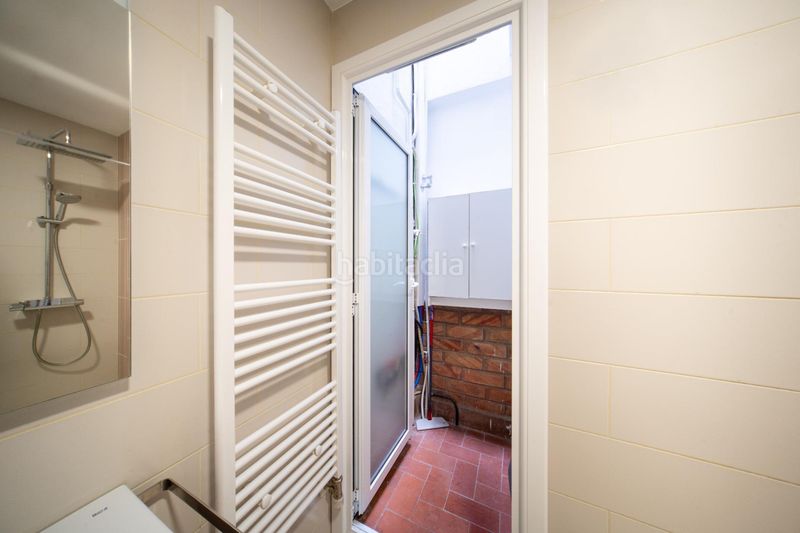 Foto 3dcc3edb-ef9c-4516-a946-a4238ef47c93. Casa amb aparcament a Poble Sec Igualada