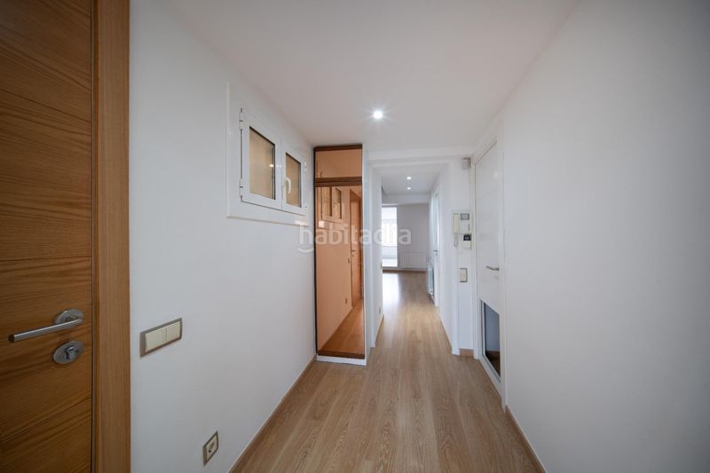 Foto 86638b63-2bfe-4130-acb6-71644aeb8230. Casa amb aparcament a Poble Sec Igualada