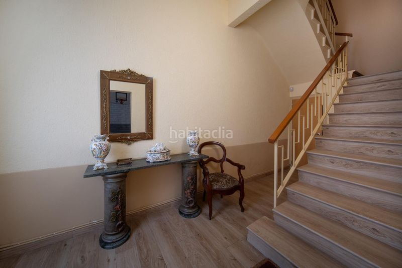 Foto 95ac81ea-bf54-47bb-8bda-df4cbcef8971. Casa amb aparcament a Poble Sec Igualada