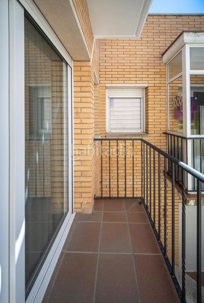 Foto 4aad1934-ac2b-45cb-aee1-dd9443acfda6. Pis amb calefacció aparcament a Centre Igualada