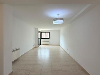 Affitto Appartamento in Ponent - Set Camins. Gran piso en alquiler en la zona  av. gaudí de igualada  pare vi