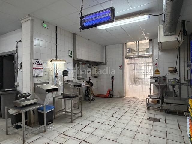 Foto 364083d3-8500-4bf0-8dd5-a932adbf66da. Edificio  nave con potencial ! en Copons