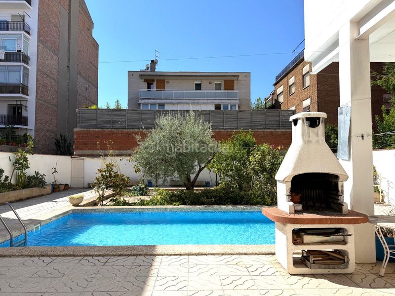 Foto bde576b0-cda3-4fc7-a5e3-c9d31c8273b4. Casa amb calefacció aparcament piscina a Llevant Igualada