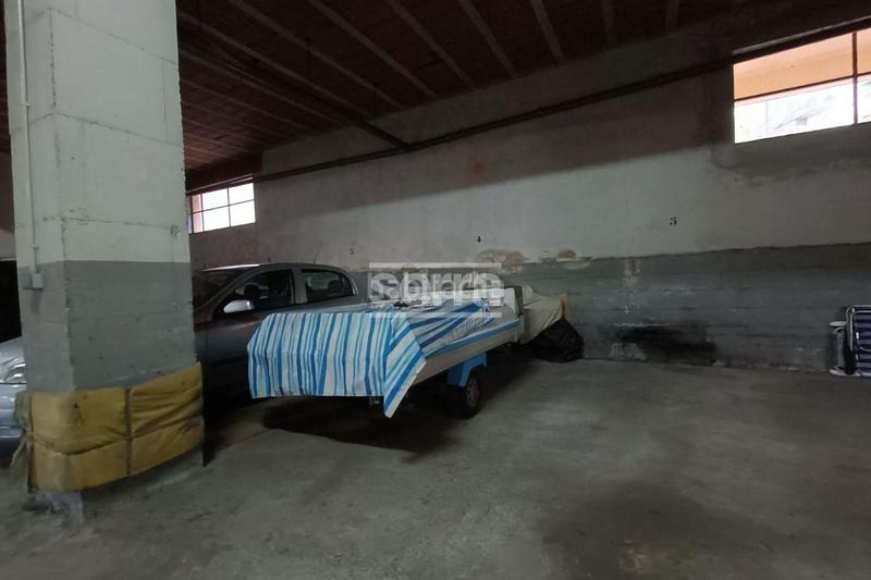 Foto 2c2380e2-0a4a-4183-be46-f2a4f4dc63ab. Parking coche plaza de aparcamiento calle pere alagret en Vilafranca del Penedès
