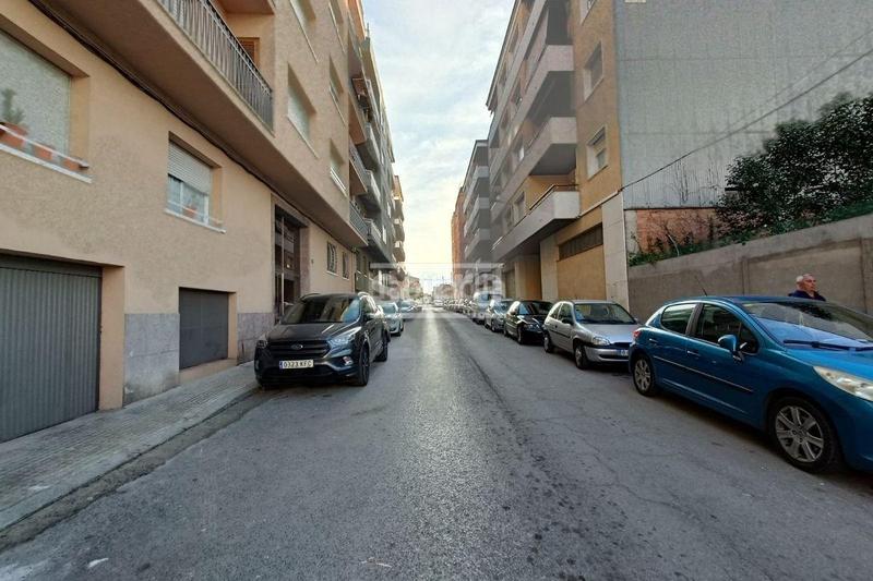 Foto f3d193e8-1108-4db4-a067-602dce41225c. Parking coche plaza de aparcamiento calle pere alagret en Vilafranca del Penedès