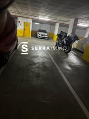 Aparcament cotxe a Molí de Vent. Plaza de parking zona edificio mg