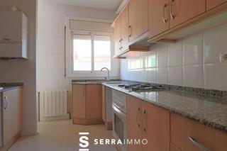 Mas à Les Clotes. Casa de 106 m2 con nave industral en planta baja en vilafranca