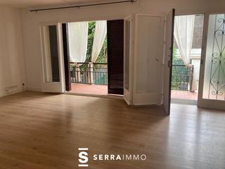 Lloguer Casa aparellada a Sant Joan. Casa adosada con jardín en alquiler en vallpineda