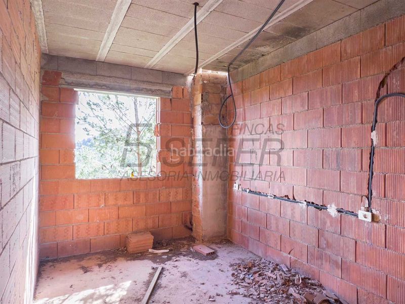Foto 0622663d-d200-41e1-8502-8f99371a758d. Masia amb calefacció aparcament a Alcora (l´)