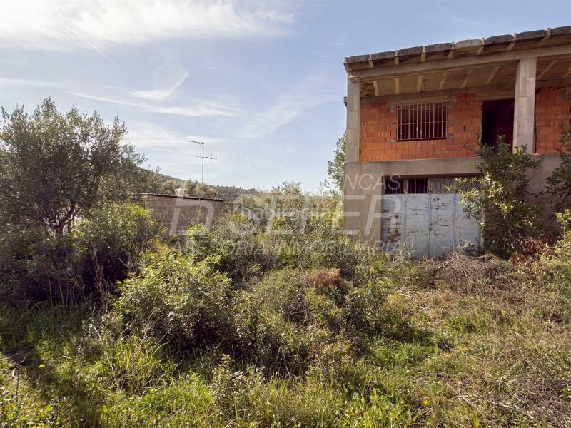 Foto 1991e6fe-4946-4968-8c76-2e9b3e67cd0b. Masia amb calefacció aparcament a Alcora (l´)