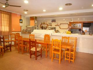 Local commercial  Calle rafelcofer. Local en gandia . ideal para hosteleria