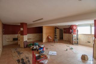 Business premise in Paseo maritim de neptu 95