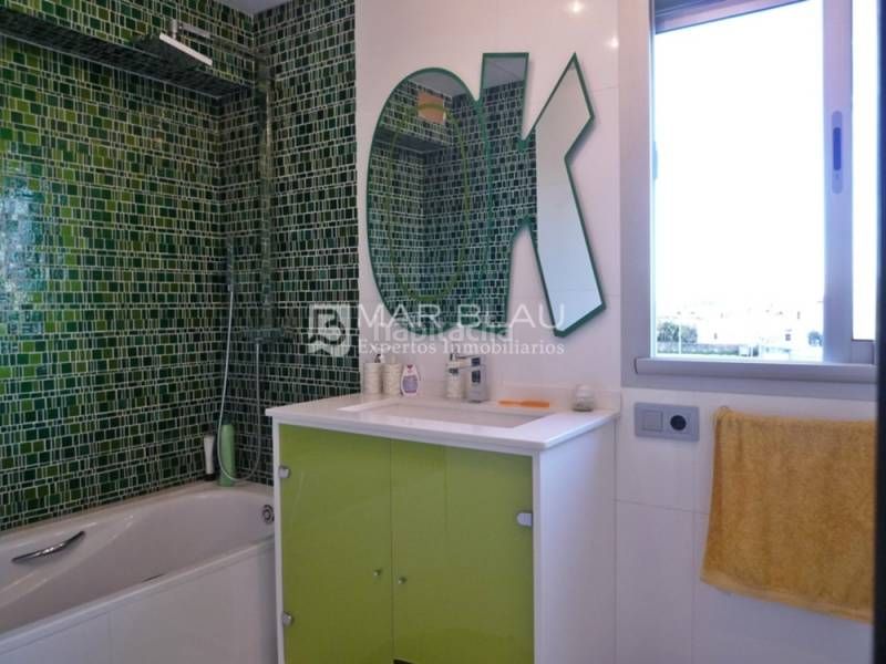 Foto 6b50f461-20b5-402a-8ad2-38a9512d1908. Casa amb calefacció aparcament piscina a Park Nord - Casona Gandia