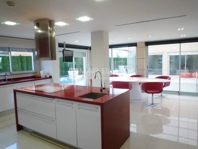 Foto ab0be17e-af84-449f-bdd6-a8342bb27efe. Casa amb calefacció aparcament piscina a Park Nord - Casona Gandia