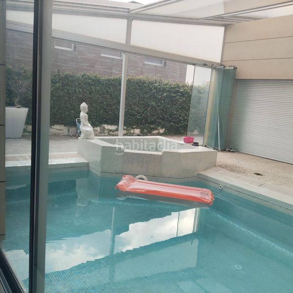 Foto b8a5edf6-7e9e-4a32-a43c-911c88a5d9e7. Casa amb calefacció aparcament piscina a Park Nord - Casona Gandia