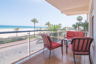 Apartament  Calle paseo neptun maritimo. Apartamento primera linea de playa