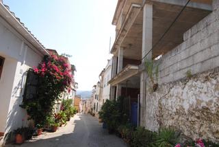 Casa  Calle santa teresa. Terreno situado en zona privilegiada de la población, rodeado de