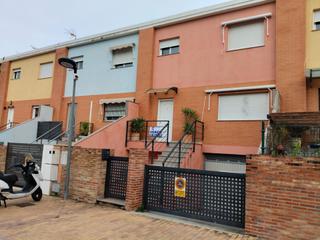 Casa  Calle paleta de la. Adosado almoinesla safor