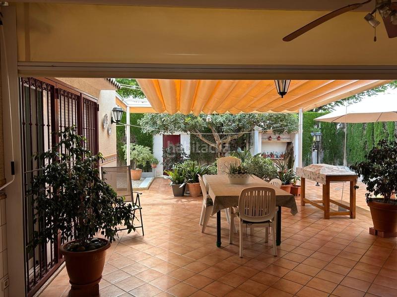 Foto b2e0879d-3246-4644-93e5-6759ba62a848. Haus mit parking in Park Nord - Casona Gandia