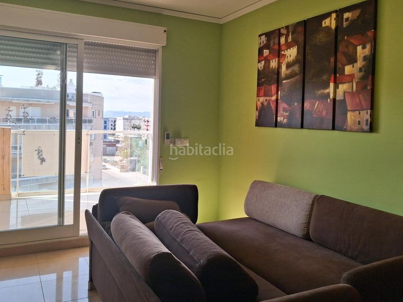 Foto f307b7bd-c46c-45eb-81a2-8ba142cef674. Àtic amb aparcament a Guardamar