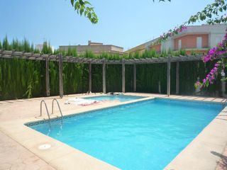 Chalet  Calle 25 d'abril. Exclusivo adosado en beniarjo tu refugio ideal cerca de gandía