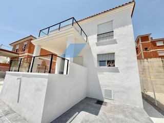 Xalet  Calle rio jucar. Chalet a estrenar en castalla  internacional!