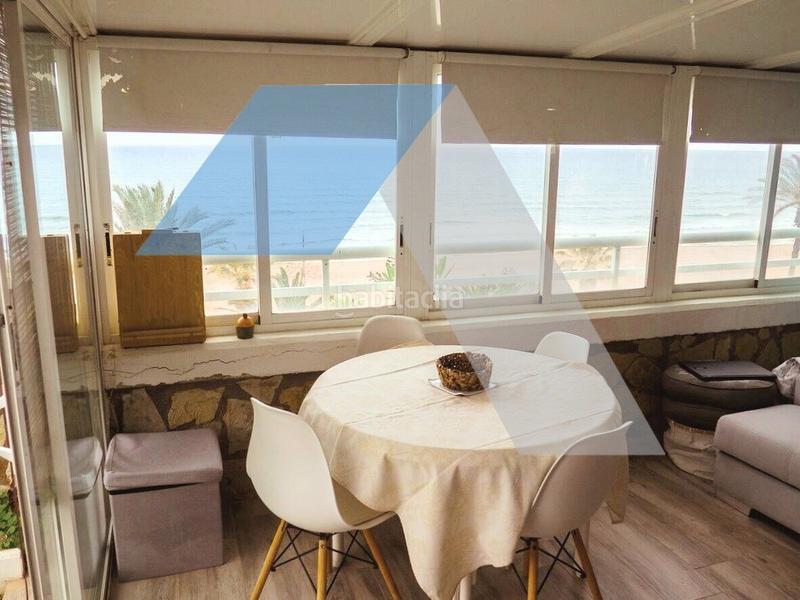 Foto a9482fc9-6aef-46fa-a22d-84422f5a8862. Piso fantástico piso con vistas panorámicas, piscina y garaje en Campello (el)