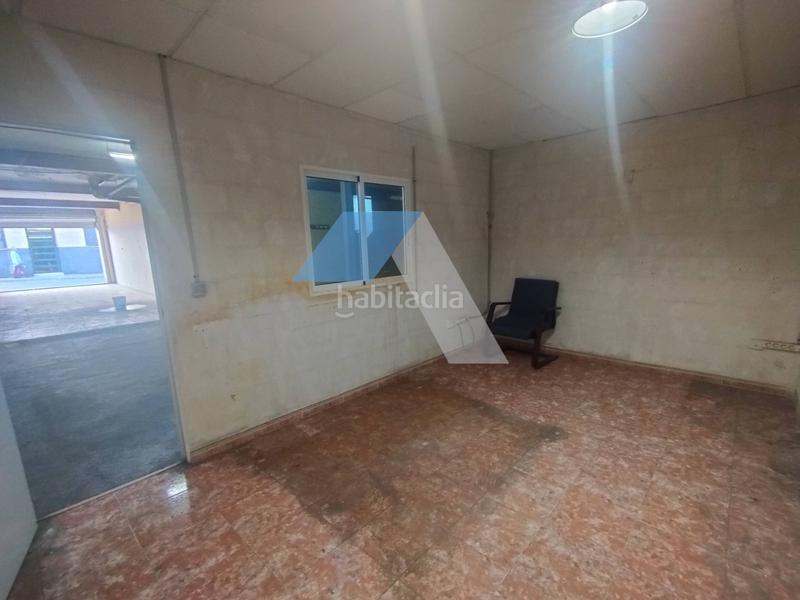 Foto 85d0bcc5-9ad4-43ed-ad3e-192b200c4ee6. Local comercial a Carolinas Bajas Alicante