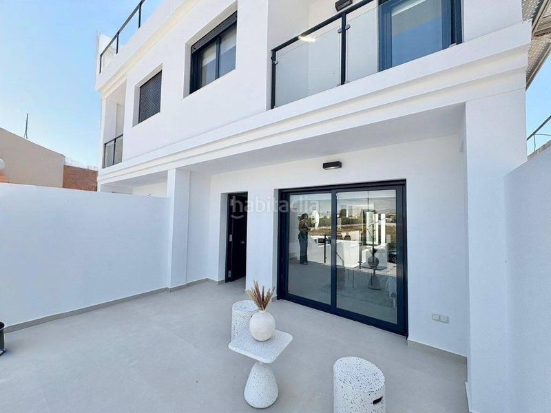 Foto d9496f8a-0b80-4325-8fe1-457048f1fcb7. Casa adossada amb calefacció aparcament piscina a Rafal