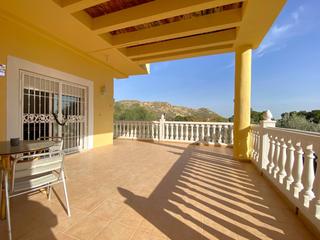Chalet à Villamontes-Boqueres. Espectacular chalet con piscina privada en san vicente del raspe