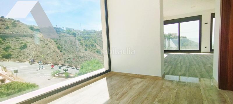 Foto 18a91e58-1a26-4f15-a609-a8ab4ff18f94. Chalet  de lujo con vistas panorámicas y calidad inigualable en Benidorm