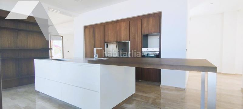 Foto 5161418c-baa0-4612-8eb5-bacd2d02f135. Chalet  de lujo con vistas panorámicas y calidad inigualable en Benidorm