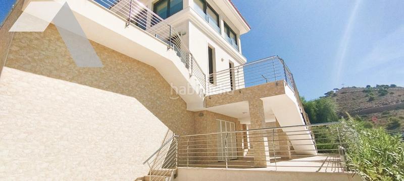 Foto 79b548f1-347f-40d5-9047-0005c020ccff. Chalet  de lujo con vistas panorámicas y calidad inigualable en Benidorm