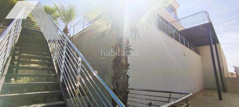 Foto 86c3a9ac-e5a4-4a6e-a1b3-fe26d0a54c0a. Chalet  de lujo con vistas panorámicas y calidad inigualable en Benidorm