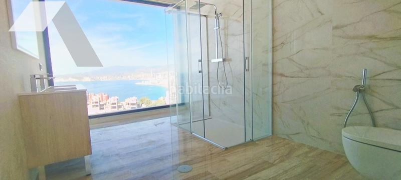Foto ae663dae-614a-4ac8-ad19-4828150c6eb1. Chalet  de lujo con vistas panorámicas y calidad inigualable en Benidorm
