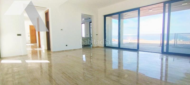 Foto b7ccc2ba-8122-477a-9053-071afb4e057d. Chalet  de lujo con vistas panorámicas y calidad inigualable en Benidorm