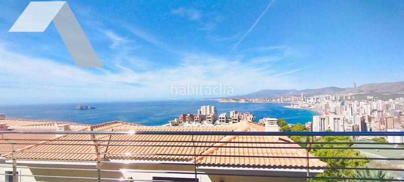Foto d3eda77a-89c0-446f-8416-ea5b6124f9c1. Chalet  de lujo con vistas panorámicas y calidad inigualable en Benidorm