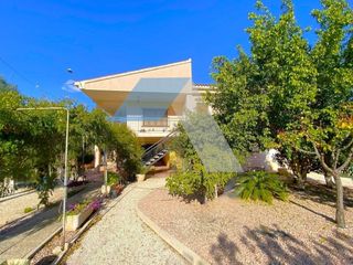 Chalet in Villamontes-Boqueres. Chalet independiente en parcela urbana