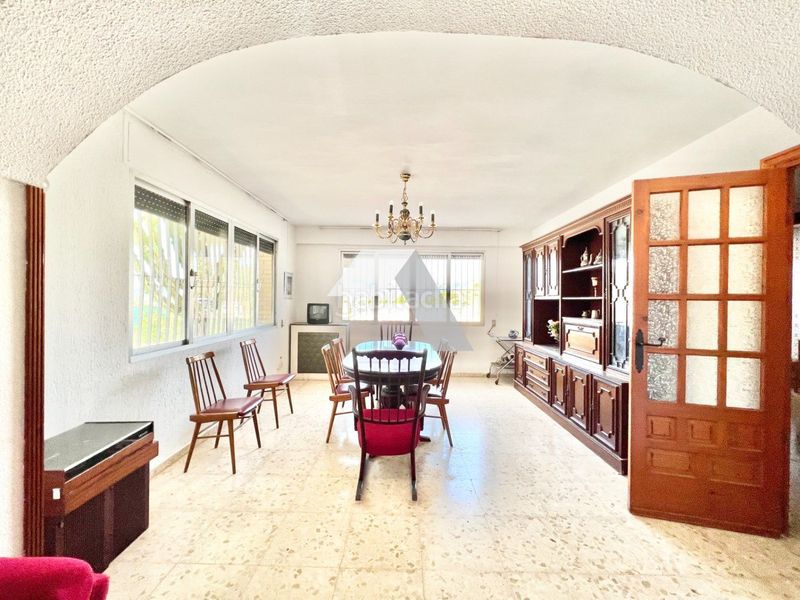 Foto 17aeb53d-615d-463d-ae07-e9111cebcb74. Xalet amb aparcament piscina a Busot