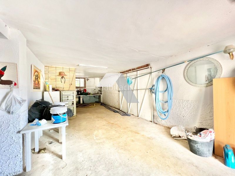 Foto 695a983e-6550-40d9-bab5-48537e6e9cfa. Xalet amb aparcament piscina a Busot