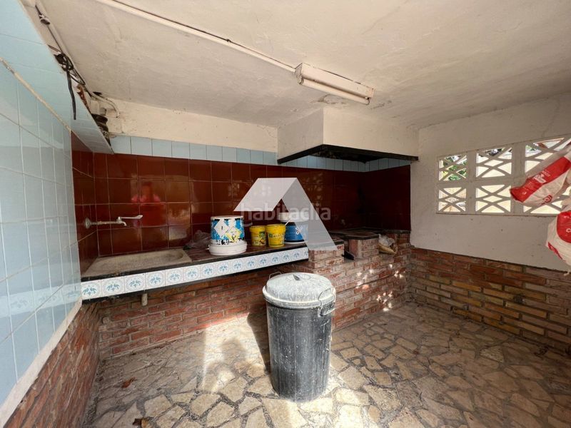 Foto 983e1760-ea1d-4ac6-9243-aa06cd16bed8. Xalet amb aparcament piscina a Busot