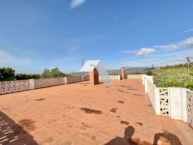 Foto c0c2f026-fcf5-4a5f-ab4c-e3e629d72927. Xalet amb aparcament piscina a Busot