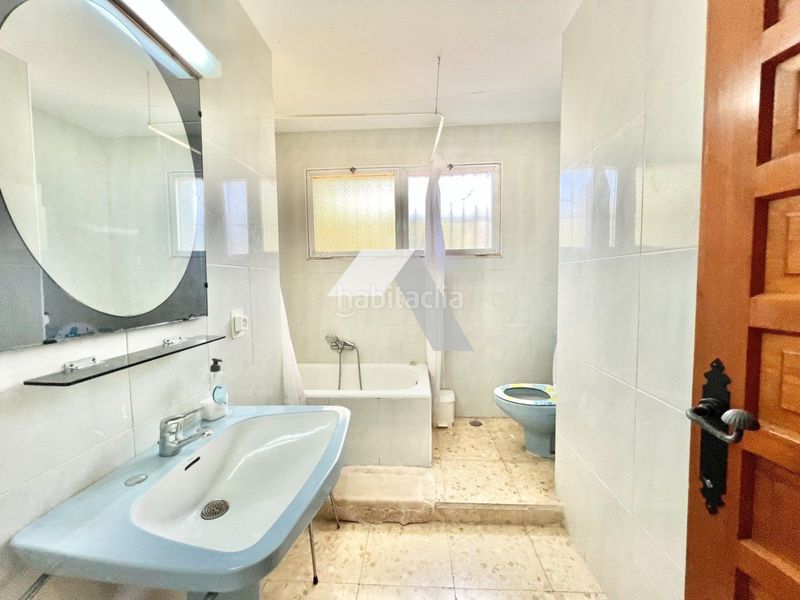 Foto c8fc5d92-b16a-40d2-b515-d940c57e7639. Xalet amb aparcament piscina a Busot