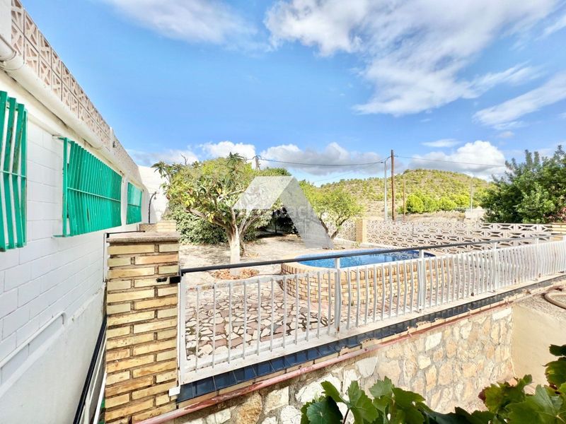 Foto eabafd62-7640-42c9-9ebd-343e1bc7b4a9. Xalet amb aparcament piscina a Busot