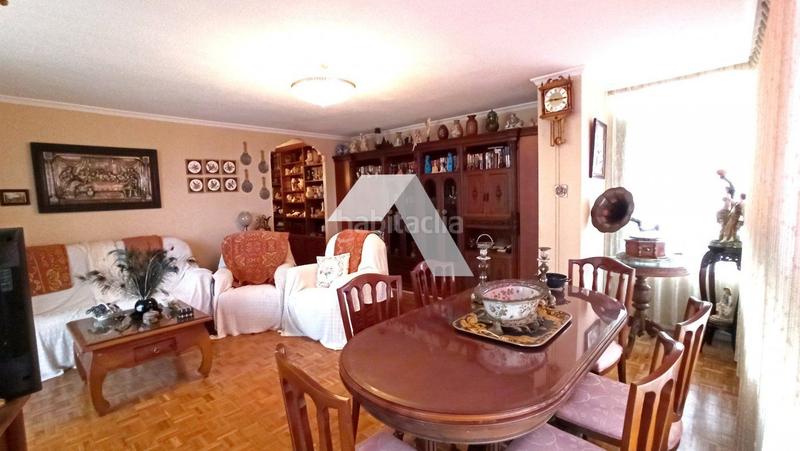 Foto 468bcee1-30c7-407c-9b57-703f651a2490. Etagenwohnung mit parking pool in Goteta Alicante