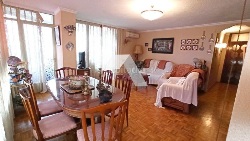 Foto f9aa61bc-1f07-482f-877e-512895640128. Etagenwohnung mit parking pool in Goteta Alicante