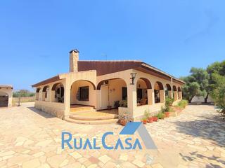 Chalet à Los Girasoles. Increíble chalet en parcela de 11.000 m2!!!!